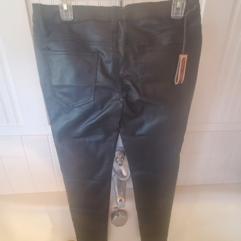 Faux leather pants size 9 - Picture 4 of 4